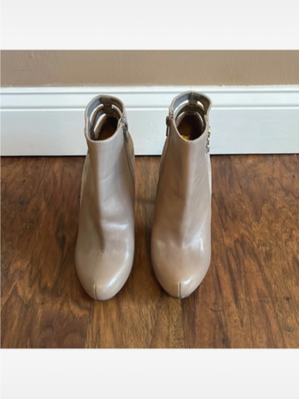Guess Beige Leather Ankle Booties